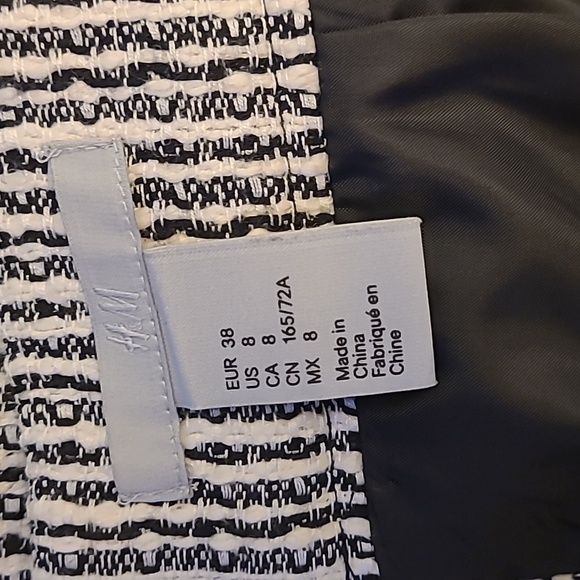 NWOT H&M Tweed Feel Black and White Pencil Skirt with Gold Zipper - Picture 7 of 15